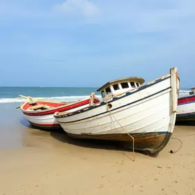 embarcações abandonadas